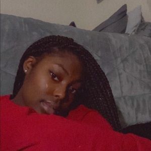 Meet your Posher, Lariah